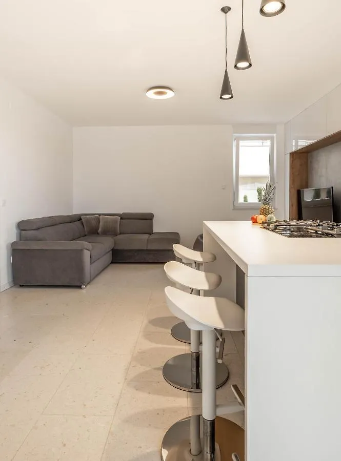 Apartment Dubravka Povljana