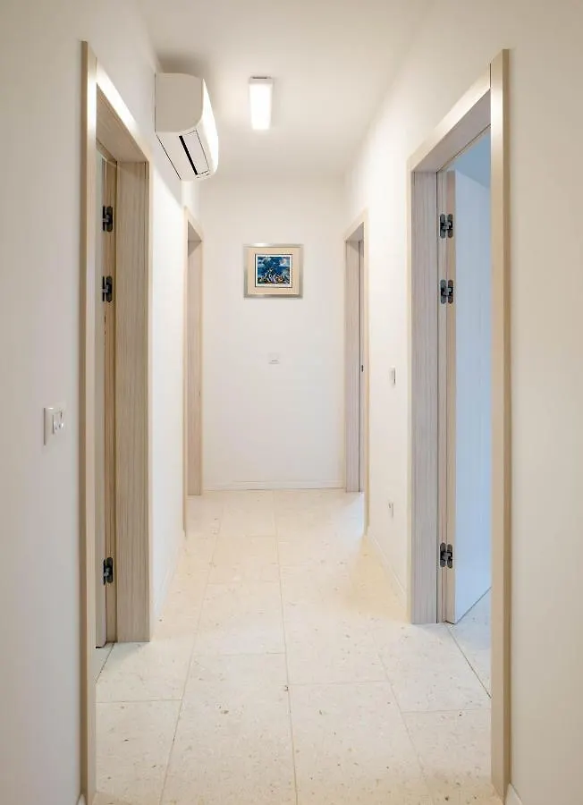 Apartment Dubravka 波弗加纳
